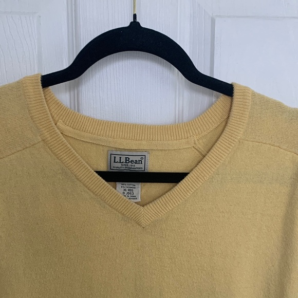 L.L. Bean Men's V-Neck Sweater in Soft Yellow - Picture 2 of 4